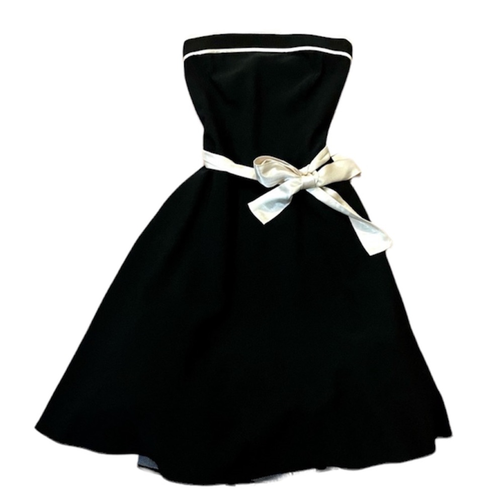 Ruby Rox Skater Black & Cream Flare Strapless Special Occasion Dress Size 5 (Jr)